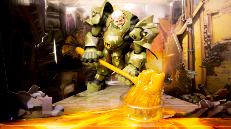 Illustration for article titled Hasbro's New Overwatch Figure Shows Off Reinhardt's Pretty Face